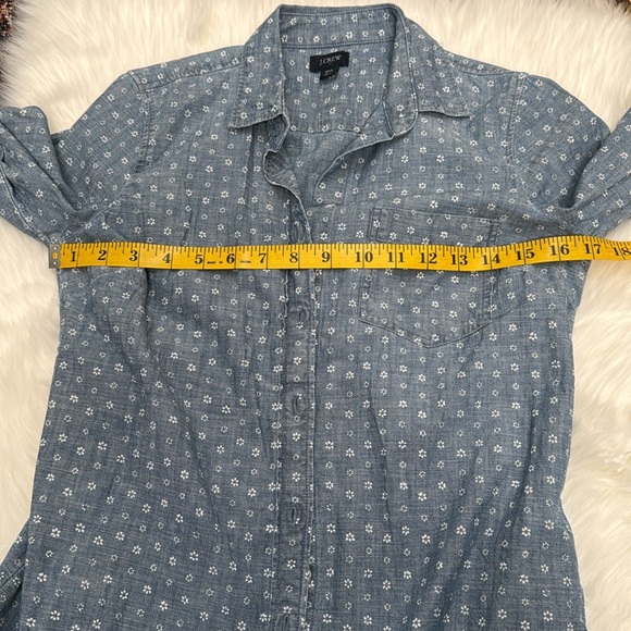 EUC J. Crew Chambray button down shirt in size PS - Picture 7 of 8